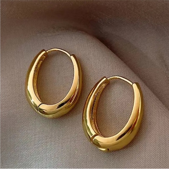 NWOT Lana 14K Gold Plated Earrings - Picture 2 of 3